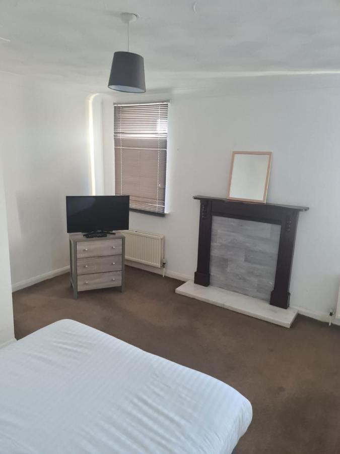 24hr SELF CHECK IN APARTMENT CENTRAL BARNSLEY Exterior foto